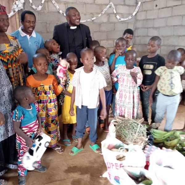 Grace Divin orphanage visit for Christmas (5)